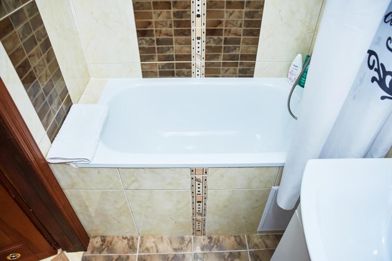 Cozy Apartment, 5Mins To Opera Lviv Luaran gambar